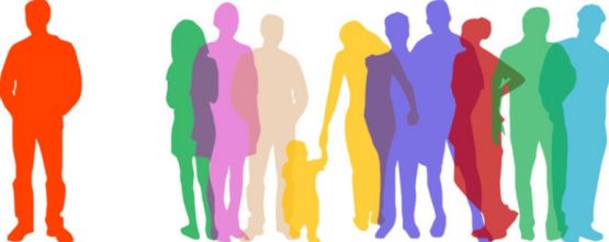 Gruppe mit Abseitsperson